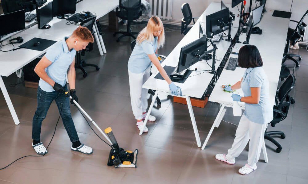 Erhvervsrengøring jylland: sådan får du en ren arbejdsplads uden bøvl